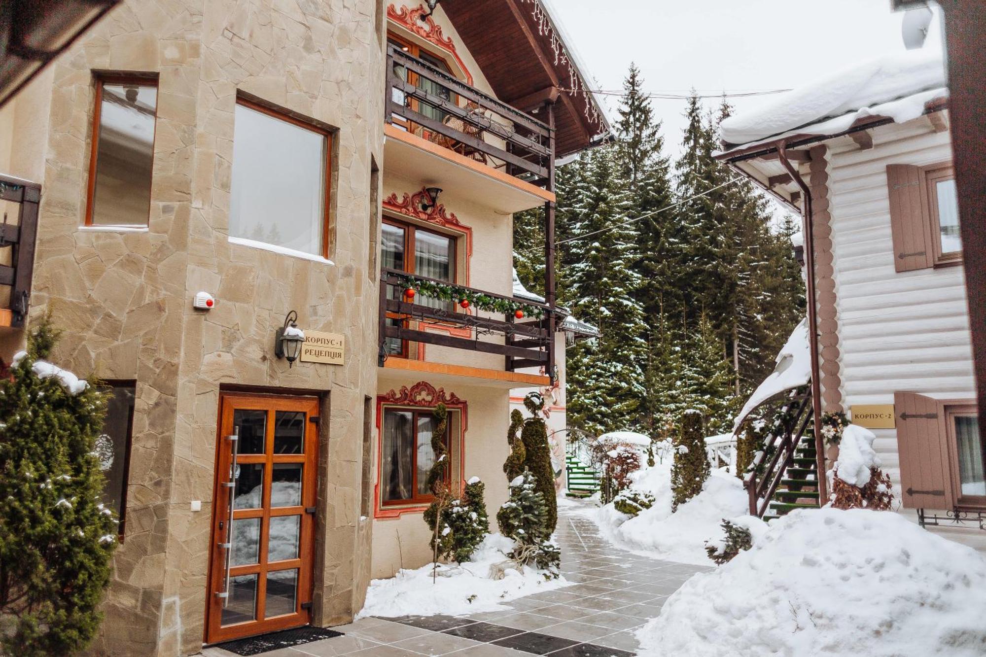 Hotel Vedmezhyi Dvir Bukoveľ Exteriér fotografie